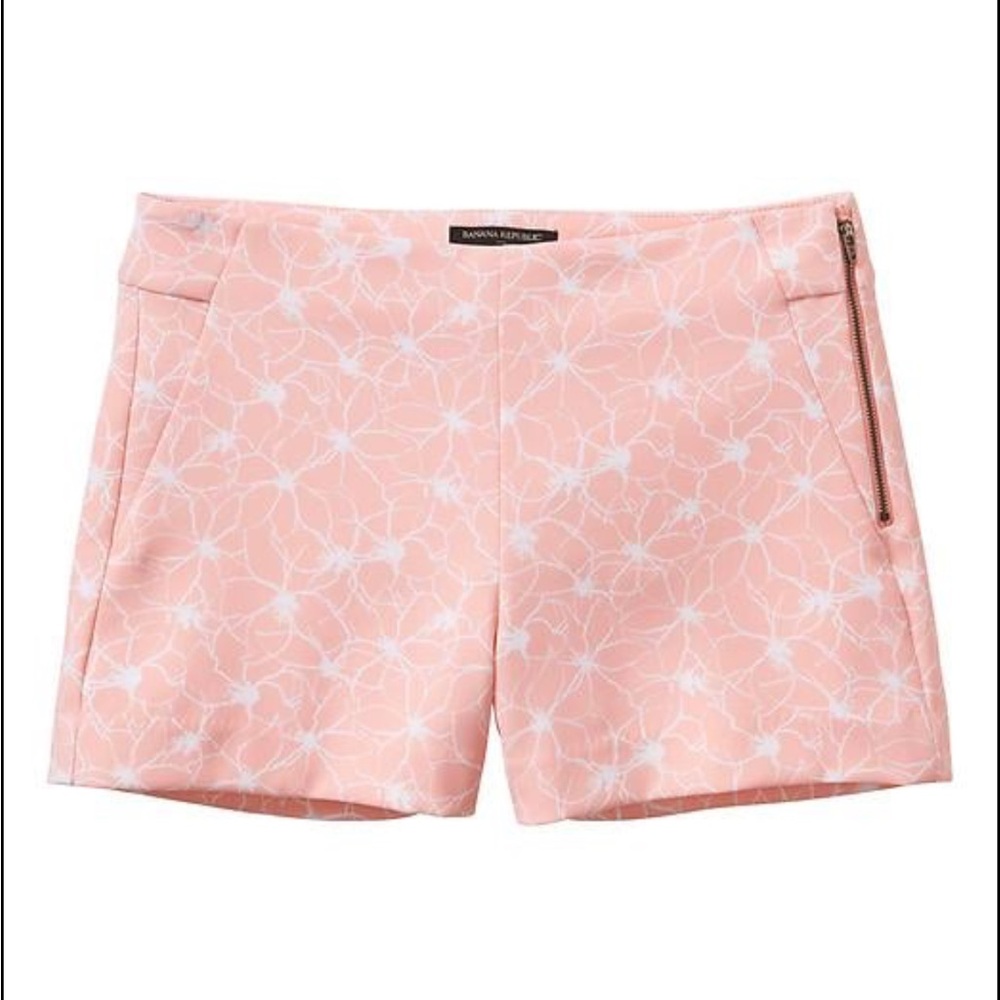 Banana Republic Blush Floral Patterned Shorts